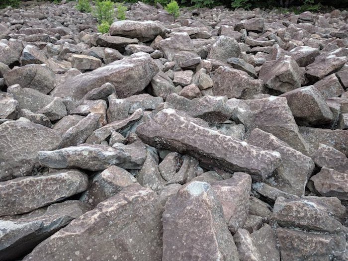 Ringing Rocks